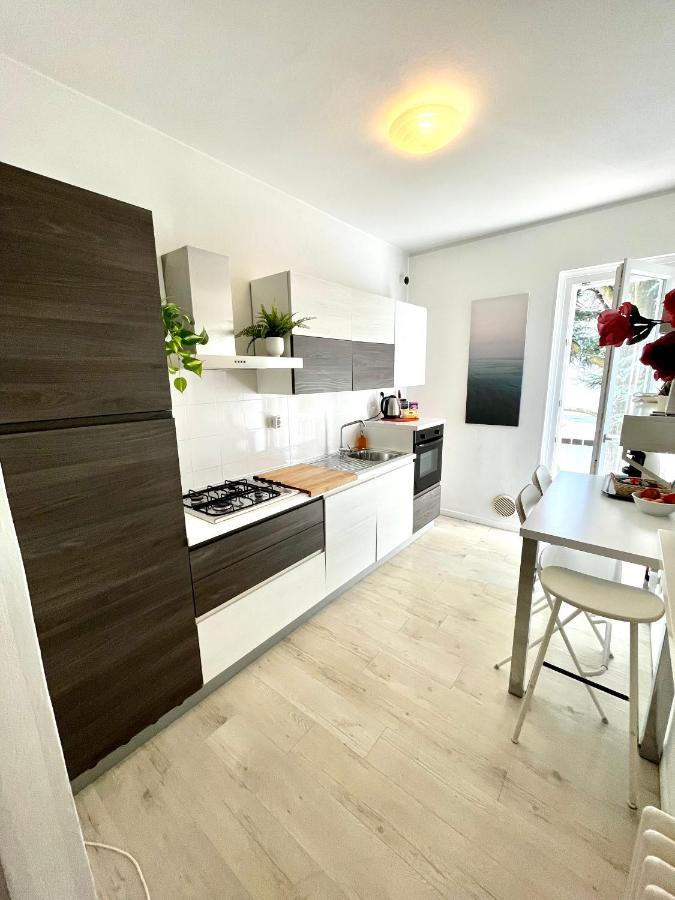 Your Familyapartment In Сирмионе Экстерьер фото